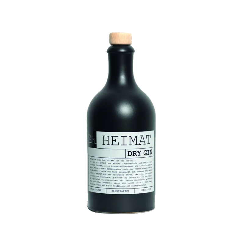 Heimat Dry Gin in schwarzer Steingutflasche